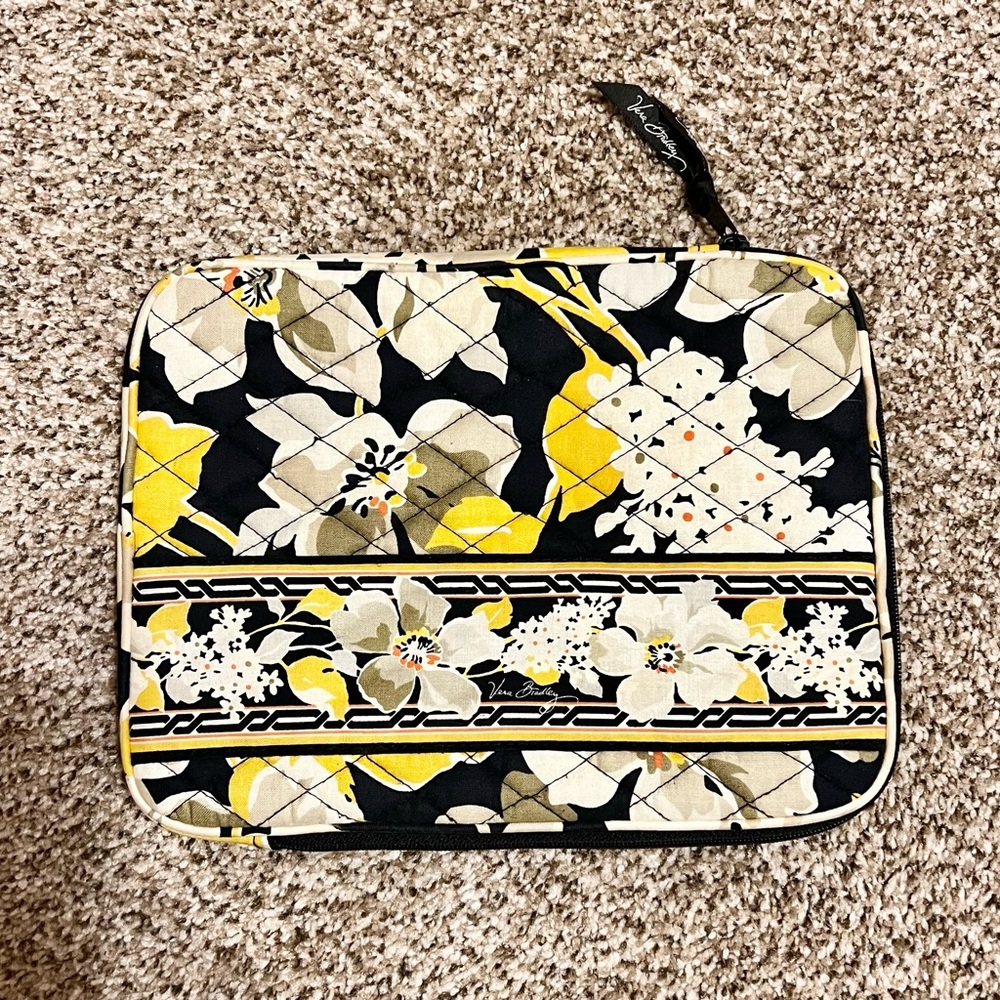 Vera Bradley Dogwood Tablet Sleeve/Case